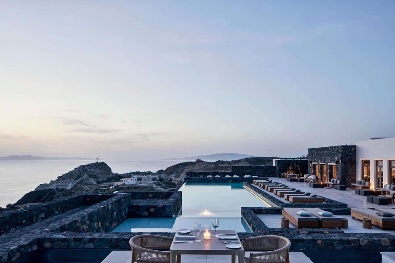 Les 7 meilleurs hôtels de Luxe d’Oia, à Santorin en 2025