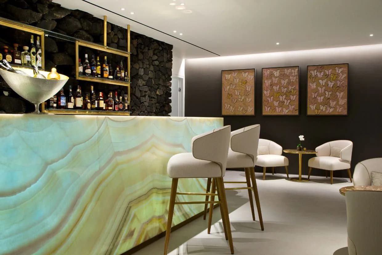 Les 10 Meilleurs bars de Santorin pour boire un verre