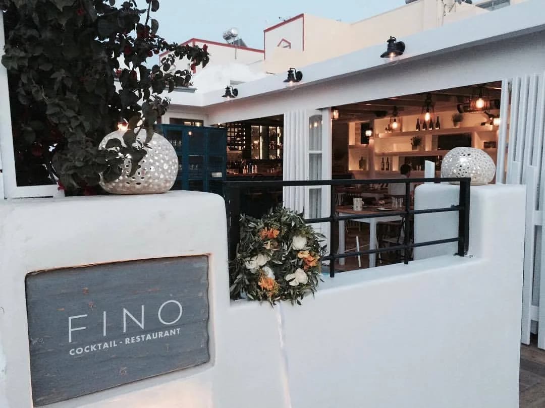 Les 10 Meilleurs bars de Santorin pour boire un verre