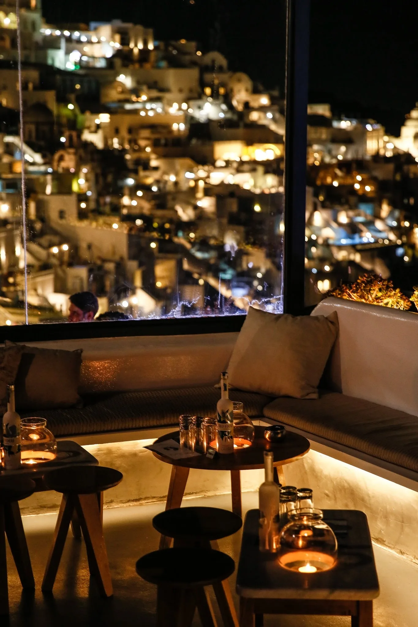 Les 10 Meilleurs bars de Santorin pour boire un verre