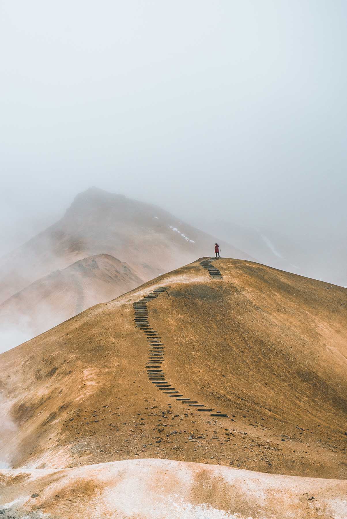 Conseils pour un voyage solo en sécurité dans la nature