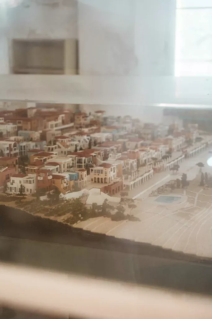 Exploration et urbex d’un hôtel en Crète – Shooting inattendu