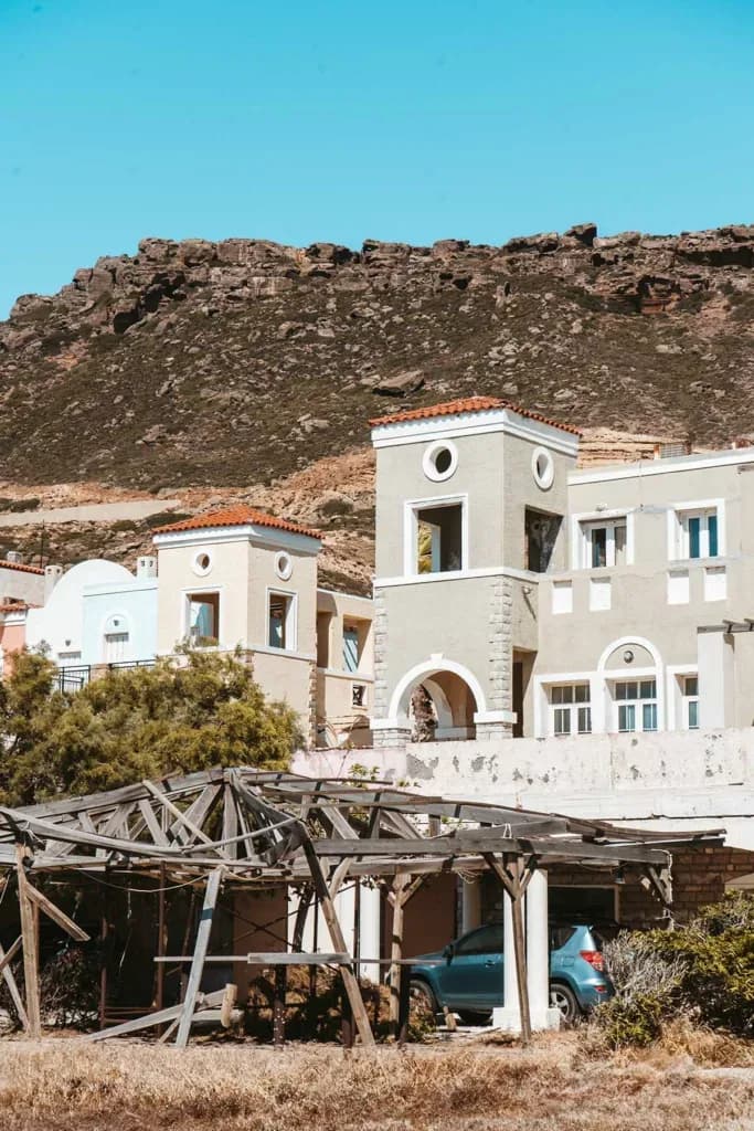 Exploration et urbex d’un hôtel en Crète – Shooting inattendu