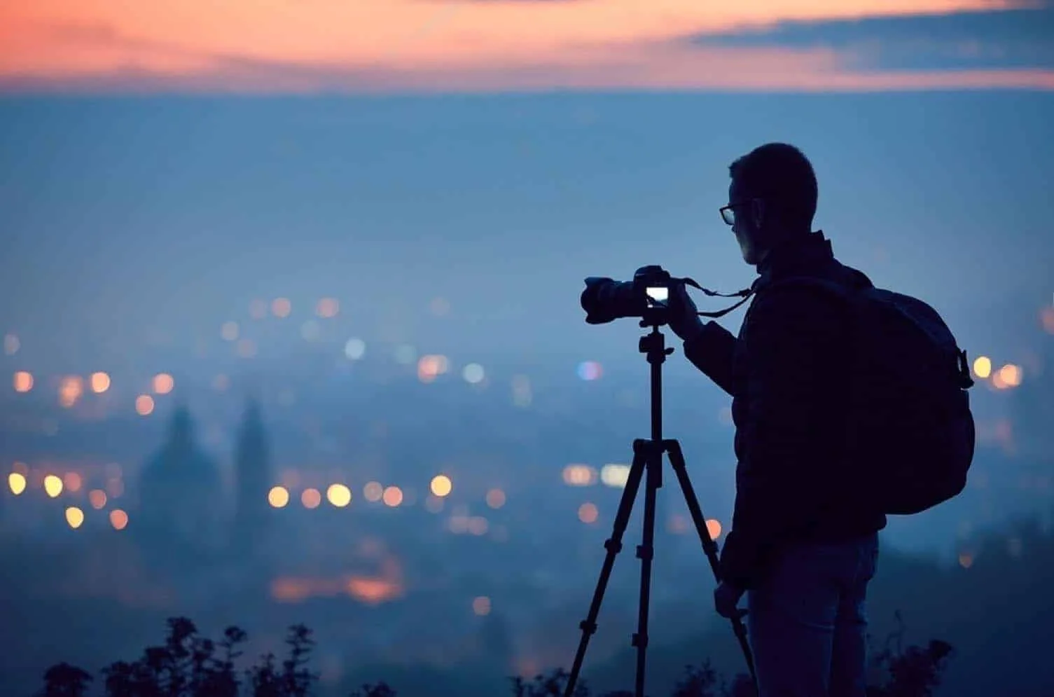 Le guide ultime de la photographie de voyage en solo : trucs, astuces et techniques !