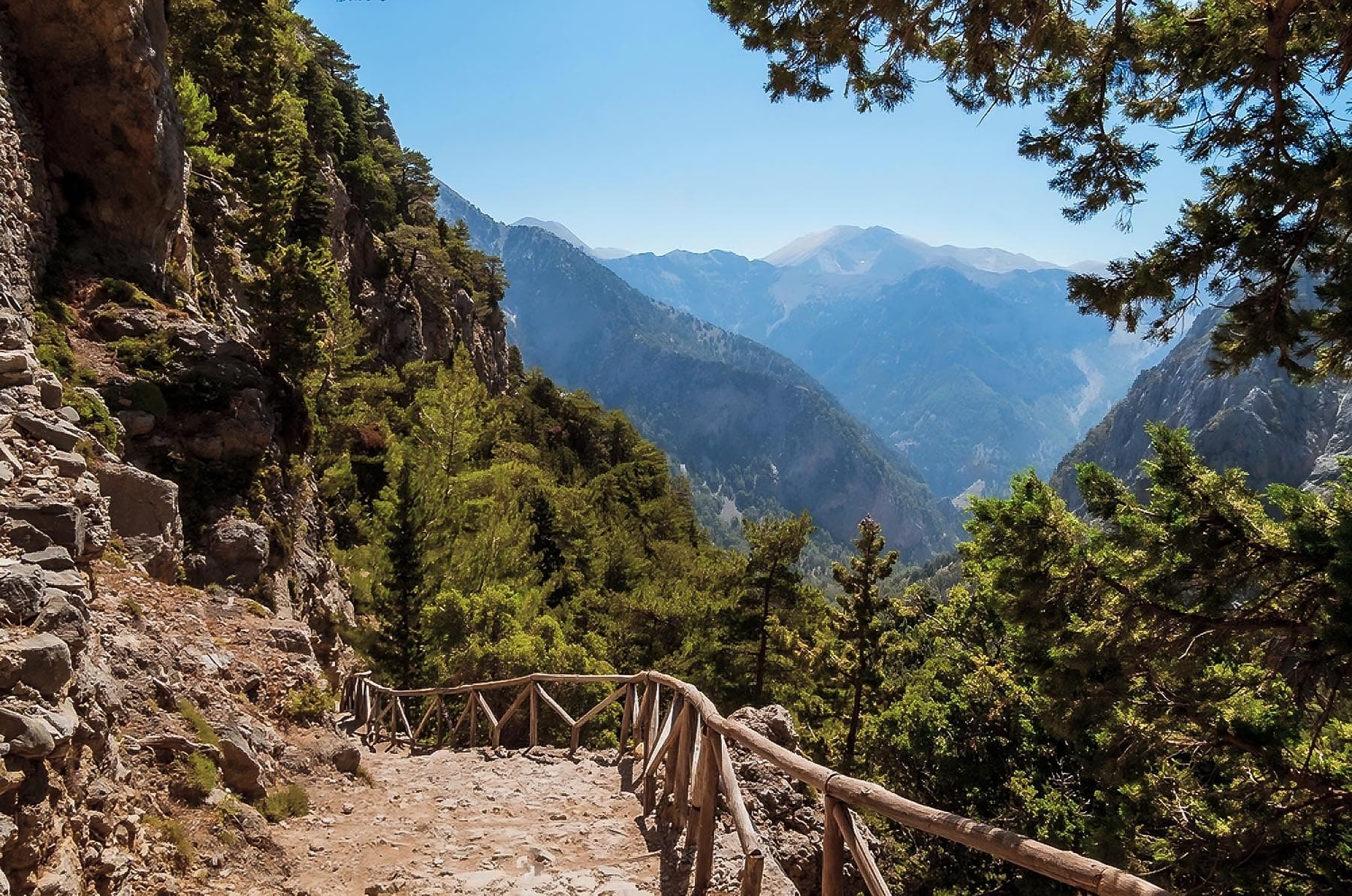 Conquérir les Gorges de Samaria : un guide complet de la randonnée en Crète — Crète, guide de voyage Âme Bohème