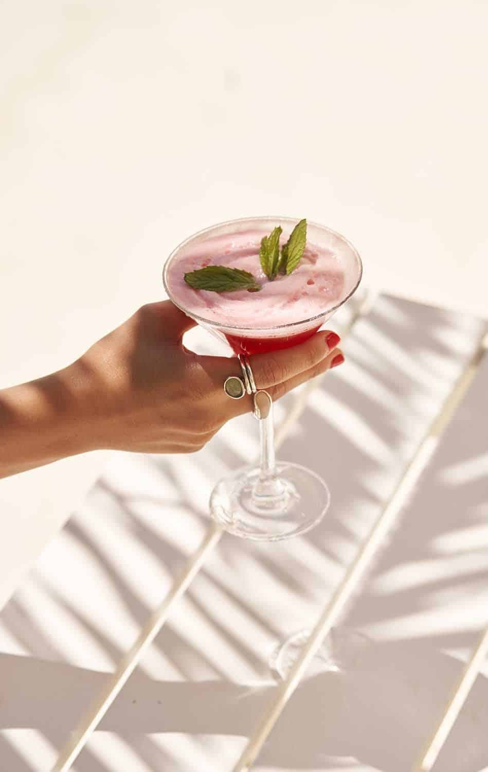 Les 6 Meilleurs Beach Clubs de Santorin