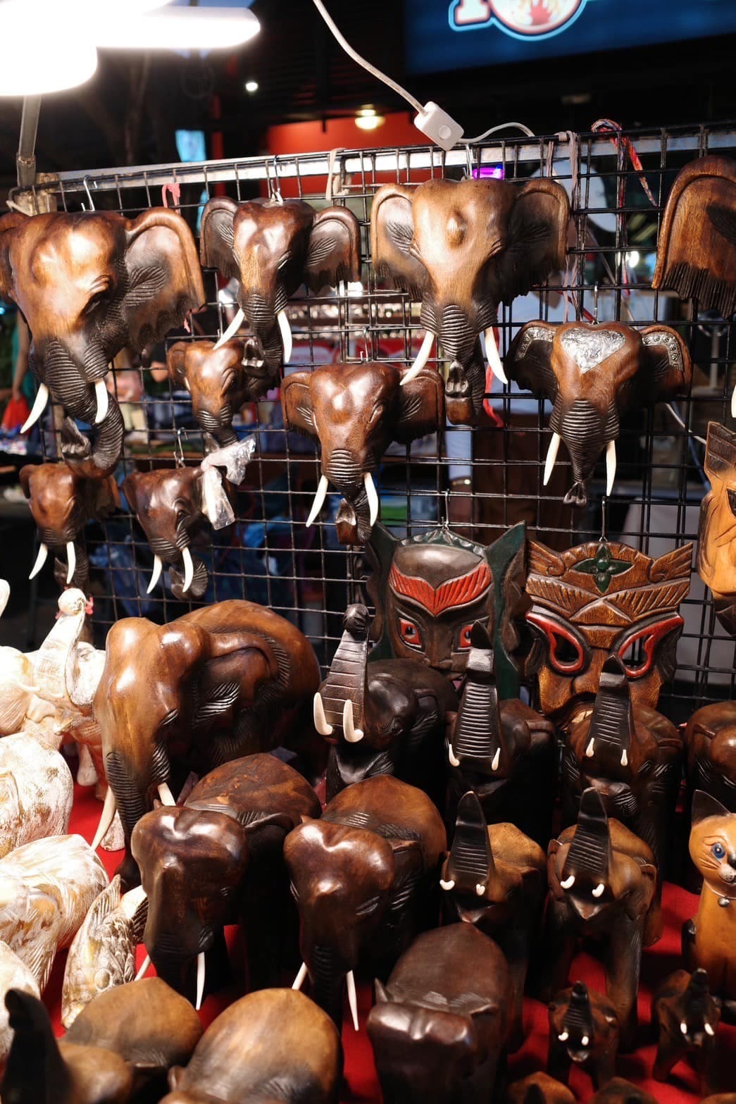 Le Fun Friday Avenue Night Market à Phuket