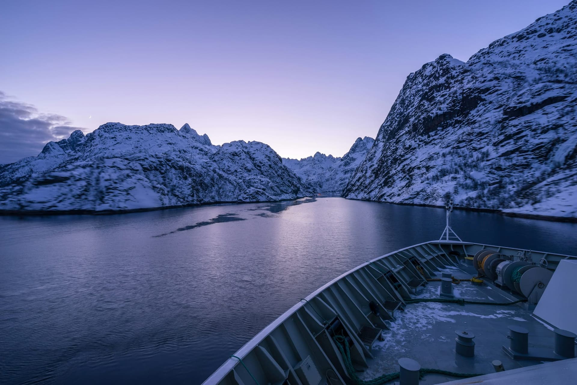 Croisière Trollfjord : Le Guide Ultime pour Découvrir ce Joyau des Lofoten 2025
