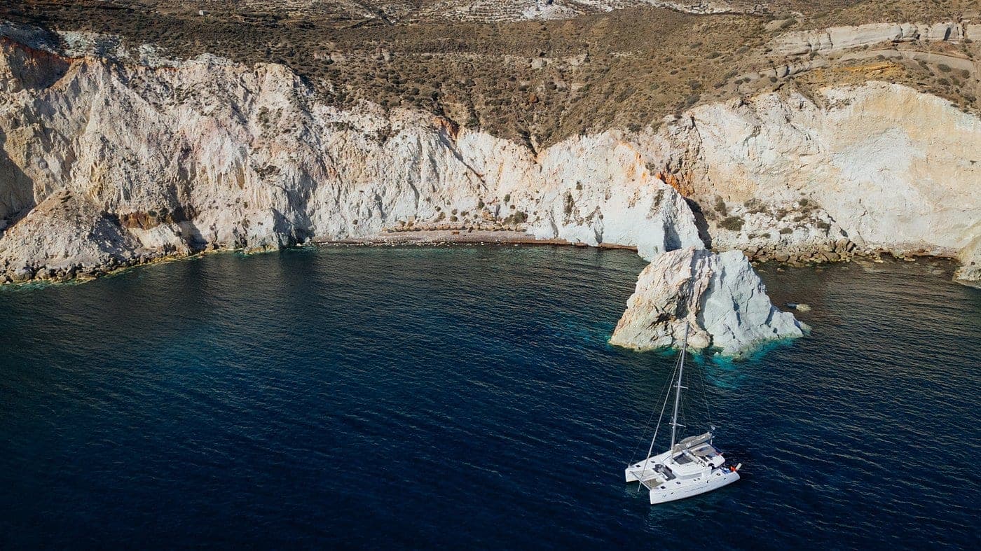 Expérience maritime premium à bord du catamaran Santorini Gold — Vue 2