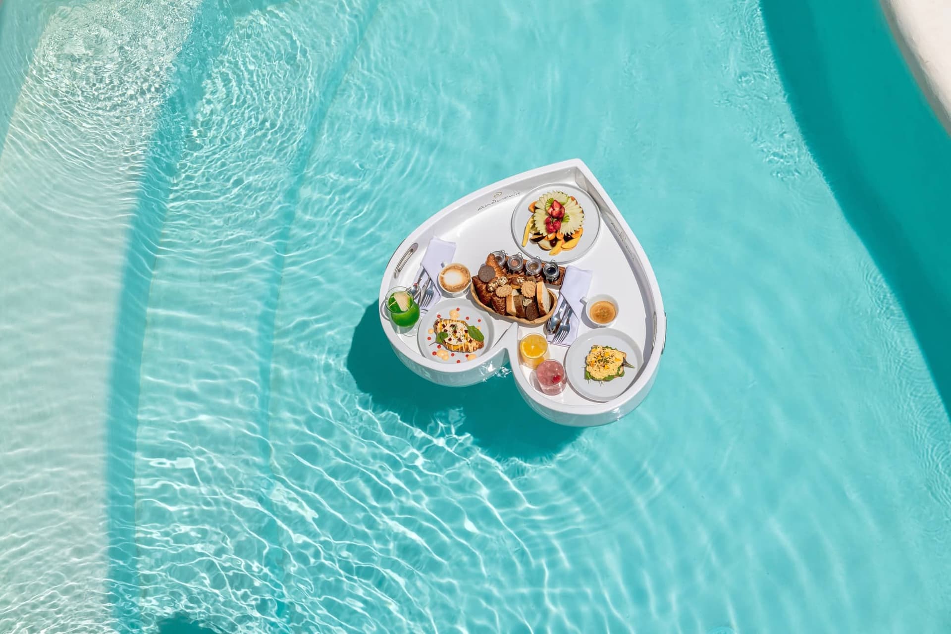 Andronis Luxury Suites Santorin — hébergement Âme Bohème