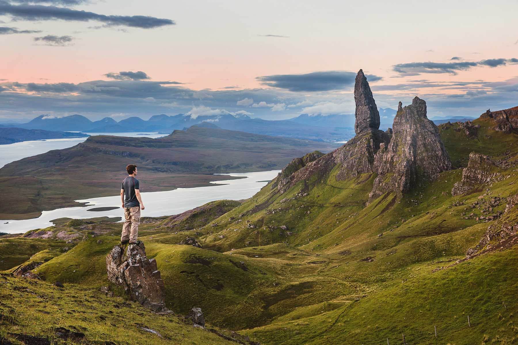 Conseils pour un voyage solo en sécurité dans la nature