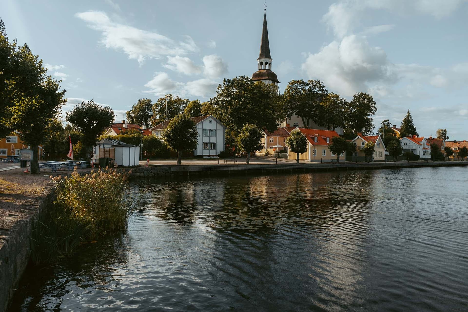 Visiter Mariefred : Guide Complet de la Perle Historique de Suède — Suède, guide de voyage Âme Bohème