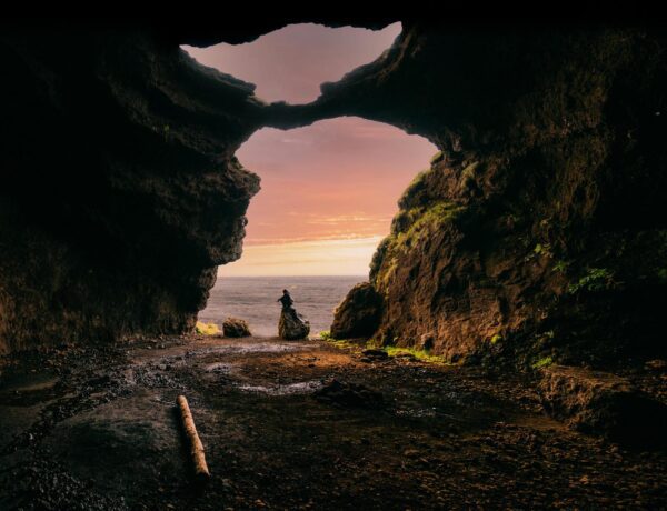 Explorez la grotte de Yoda, en Islande