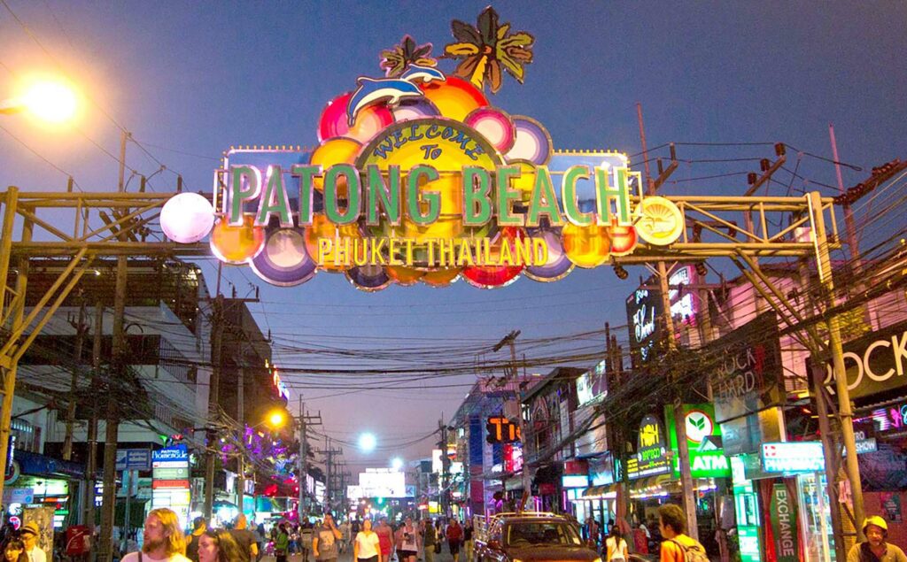 Découvrez les travers de Bangla Road à Patong