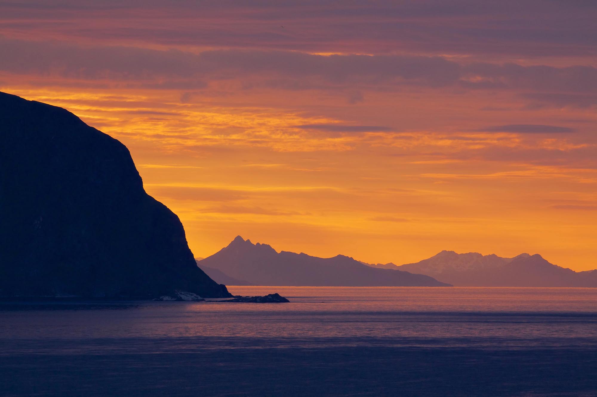 Le phénomène du soleil de minuit, dans les Lofoten