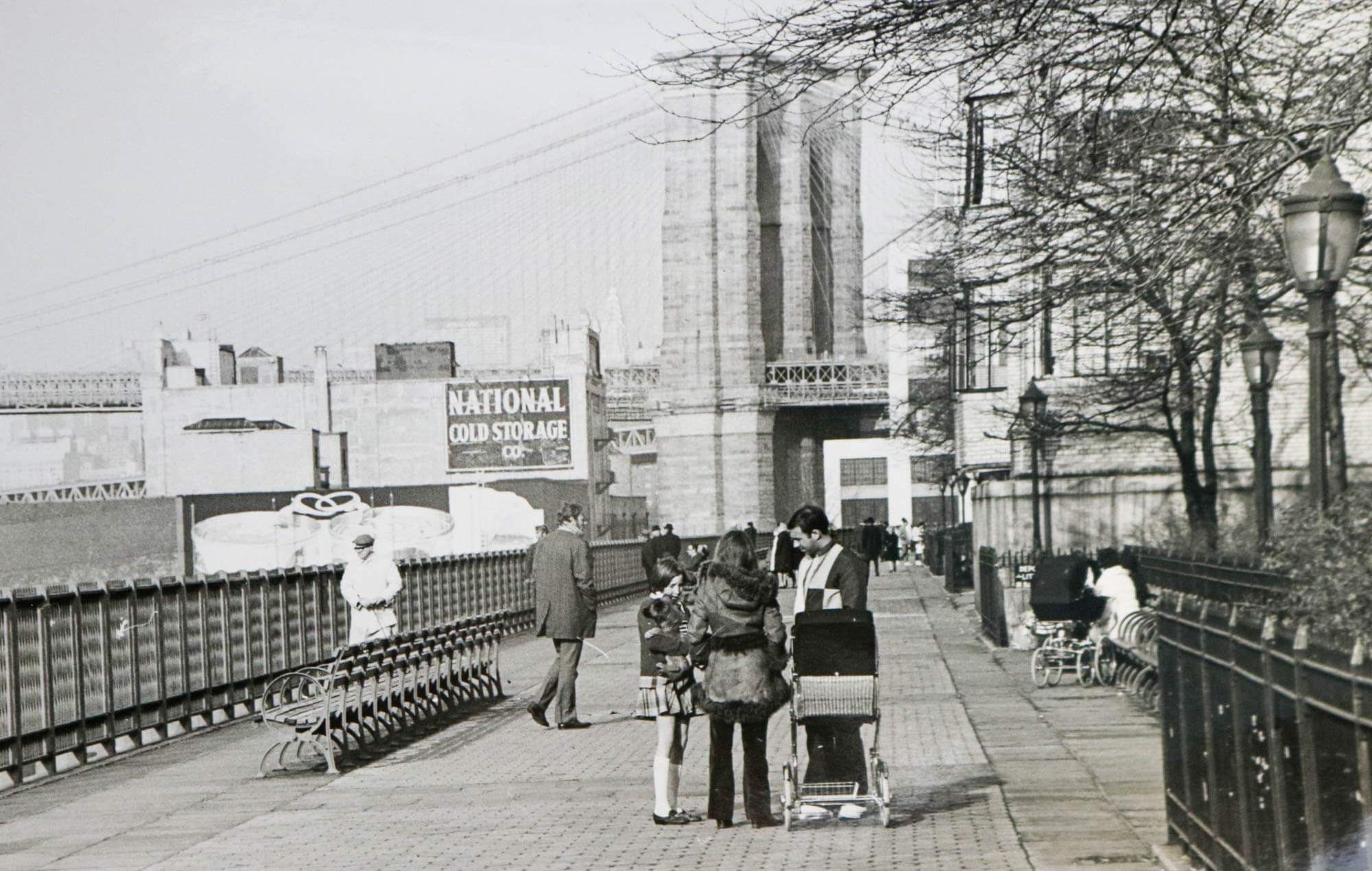 Image d'archive de la Brooklyn Height Promenade dans les années 1970.