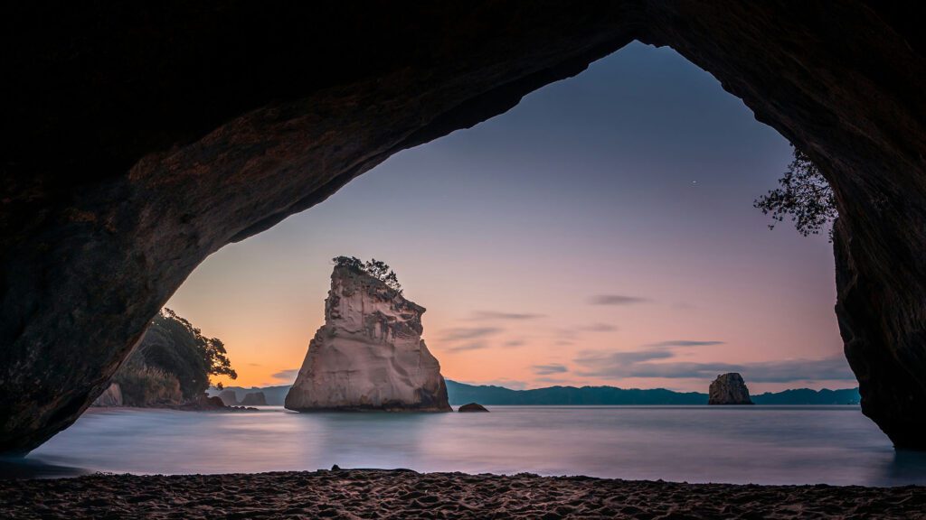 Explorez l'incroyable Cathedral Cove, à Coromandel en Nouvelle-Zélande