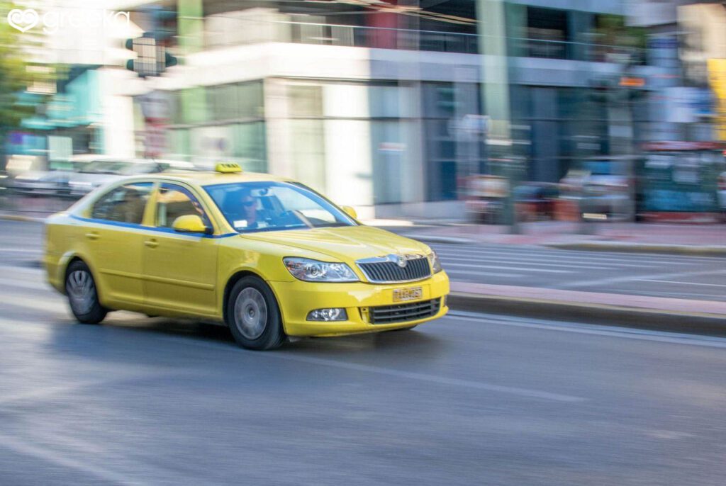 Les taxis jaunes d'Athènes