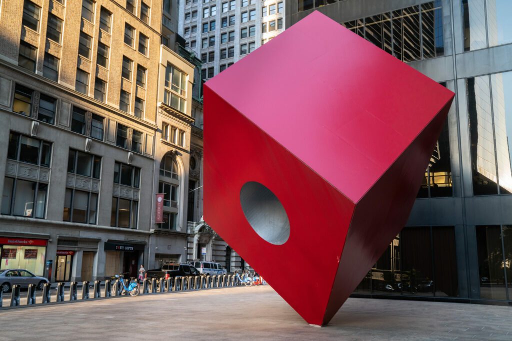 Le fameux Red Cube de Manhattan à Wall Street