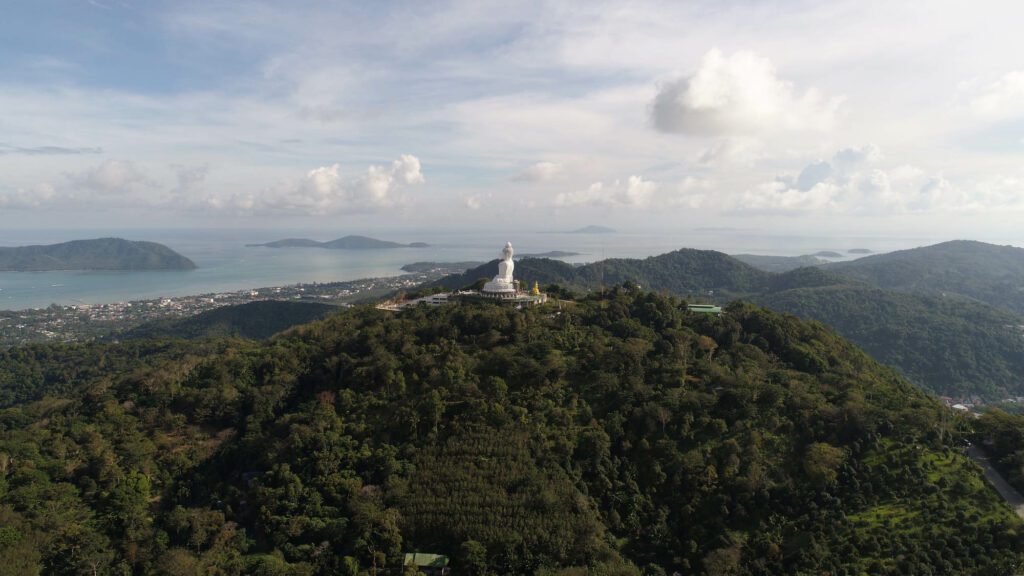 Se rendre au pied du grand Bouddha de Phuket