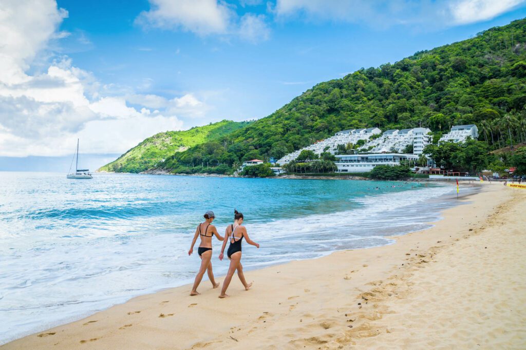 La plage de Nai Harn est une pépite