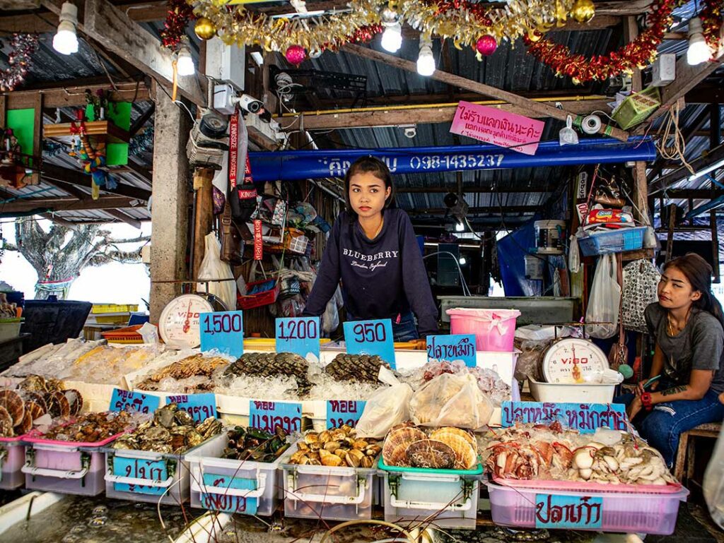 Le marché de poisson de Rawai