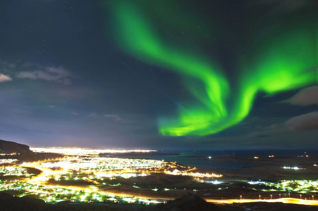 Où voir les aurores boréales à Reykjavík ?