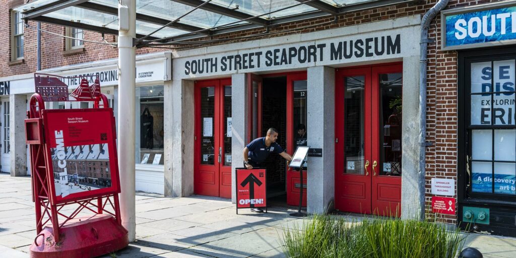 Entrée du South Street Seaport Museum