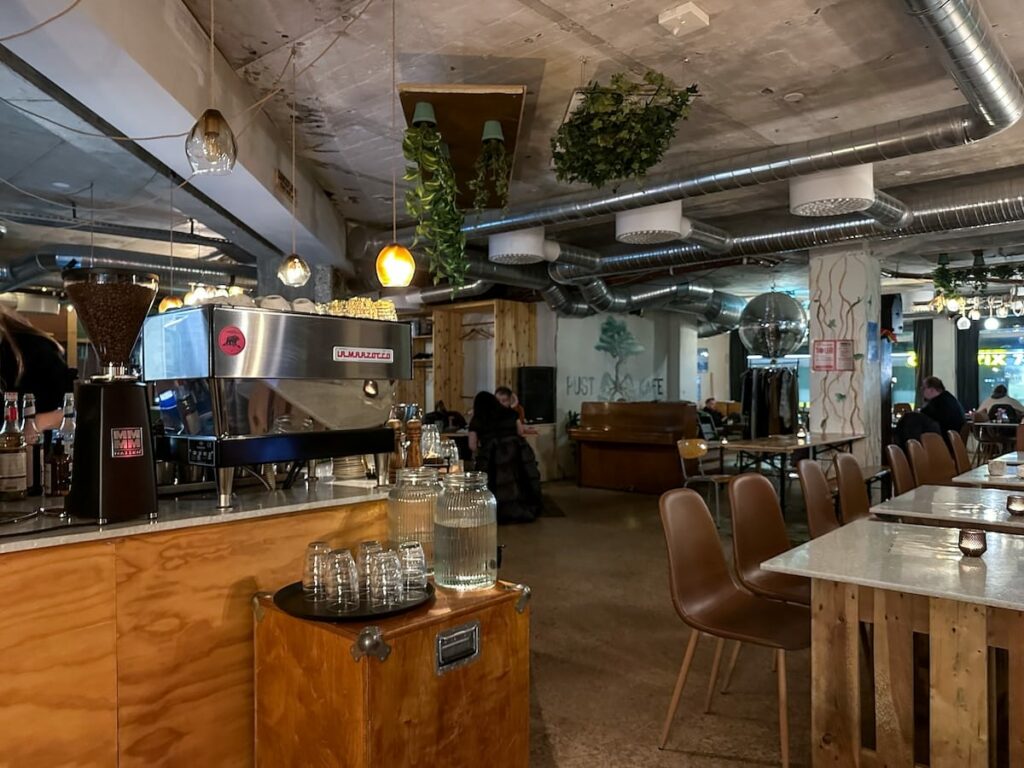 Commencez votre journée par un petit café dans un coin sympa de Tromsø