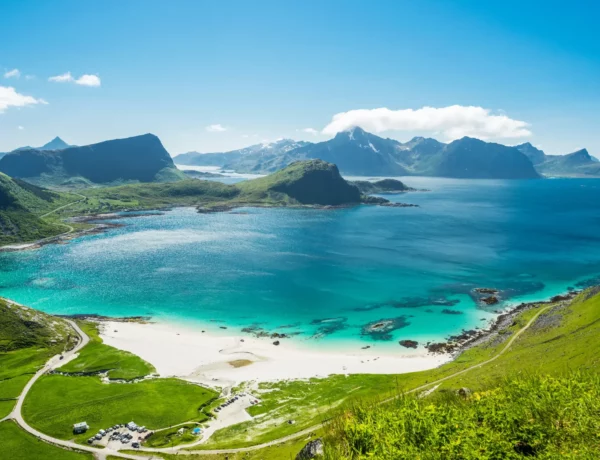 Explorez Haukland Beach, dans les Lofoten