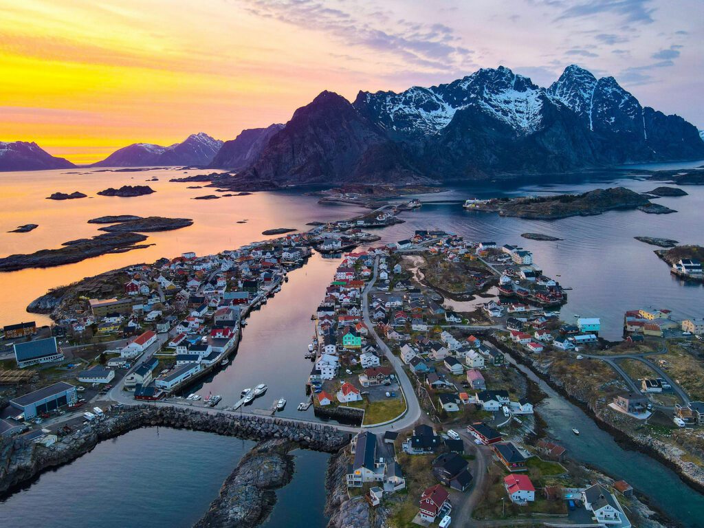 Le port d'Henningsvaer